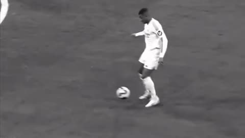 Mbappé in action — pure speed & talent! 🔥⚽