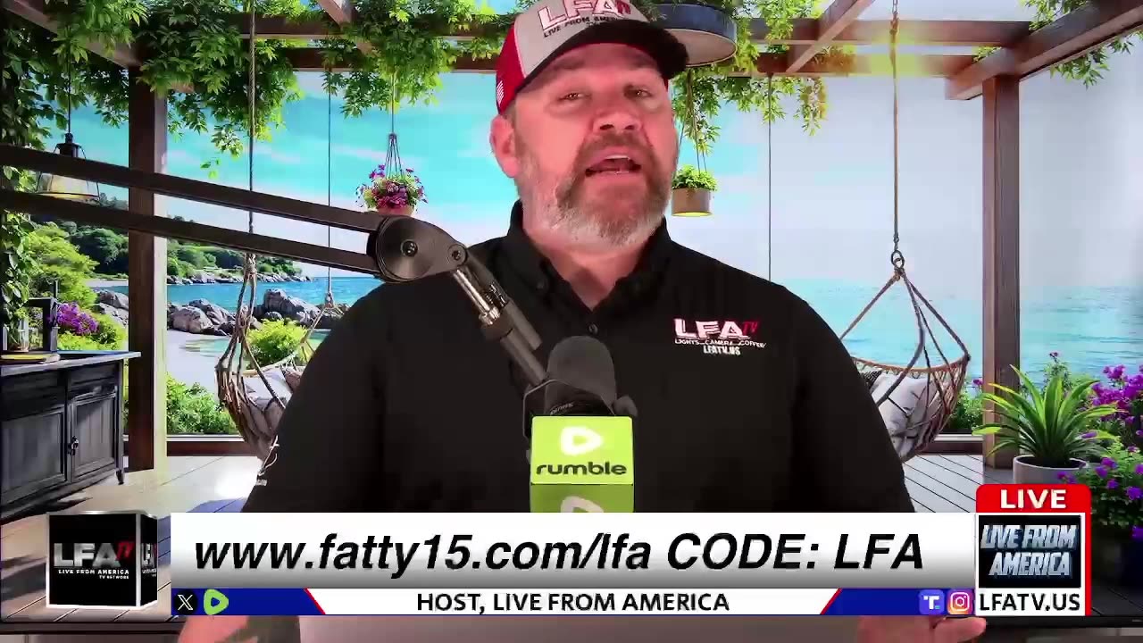 TRUMP AND BANNON MEET ON IRAN!!! - LOUD MAJORITY LIVE