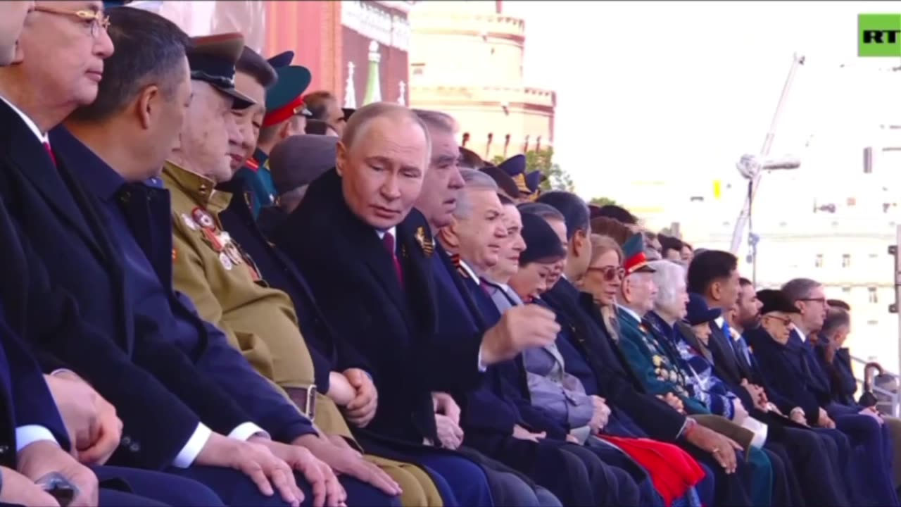 ⚡️🇷🇺 Putin spoke to the veteran on the podium before the Victory Parade