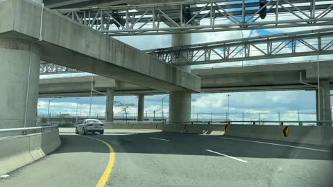 Toronto Airport Terminal 1 Arrival Level Drive and Passenger Pick-Up | 4K