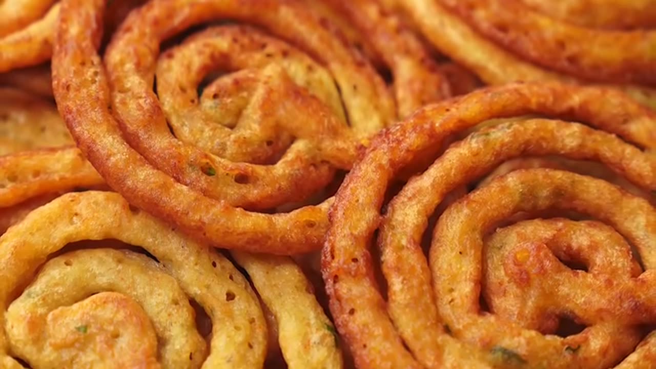 You'll Need Only 2 Potatoes to Make This Potato Spiral Snacks