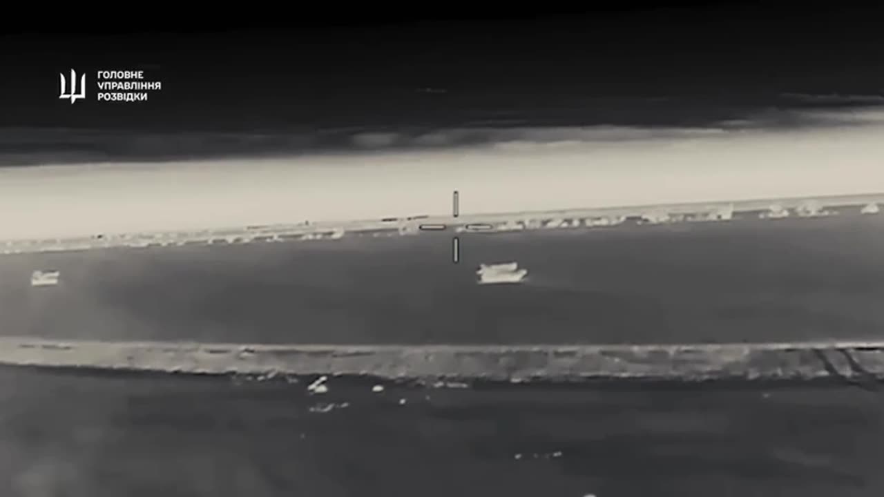 🔥 GUR hit 9K317M "Buk-M3" air defence missile system near Oleksandrivka in the