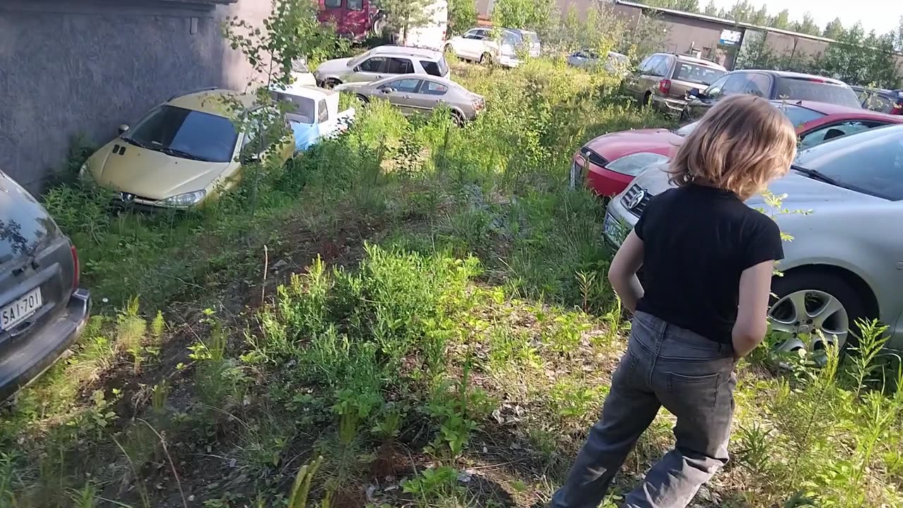 Autakaupan ihmeitä ihastelemassa jälleen, uusia unelmia