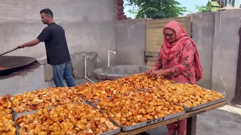 GREATEST EVER POT CHESSE MASALA MAKING 🫕 Great Indian style Food