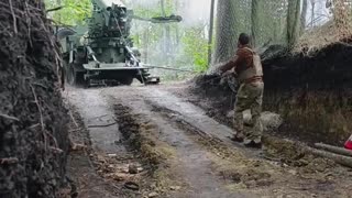 Ukrainian Artillery Corps Firing Off Massive Self-Propelled Gun