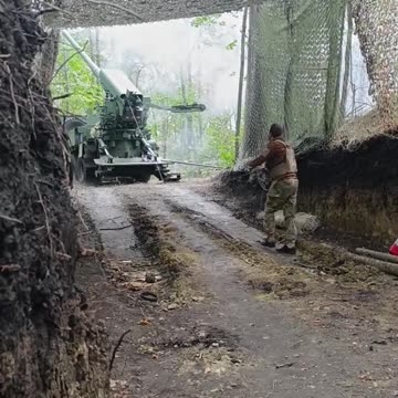 Ukrainian Artillery Corps Firing Off Massive Self-Propelled Gun
