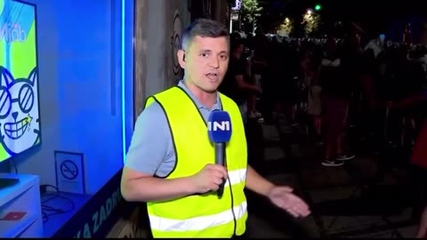 🇷🇸 In Belgrade, a protest turned into clashes with security forces, police used tear gas