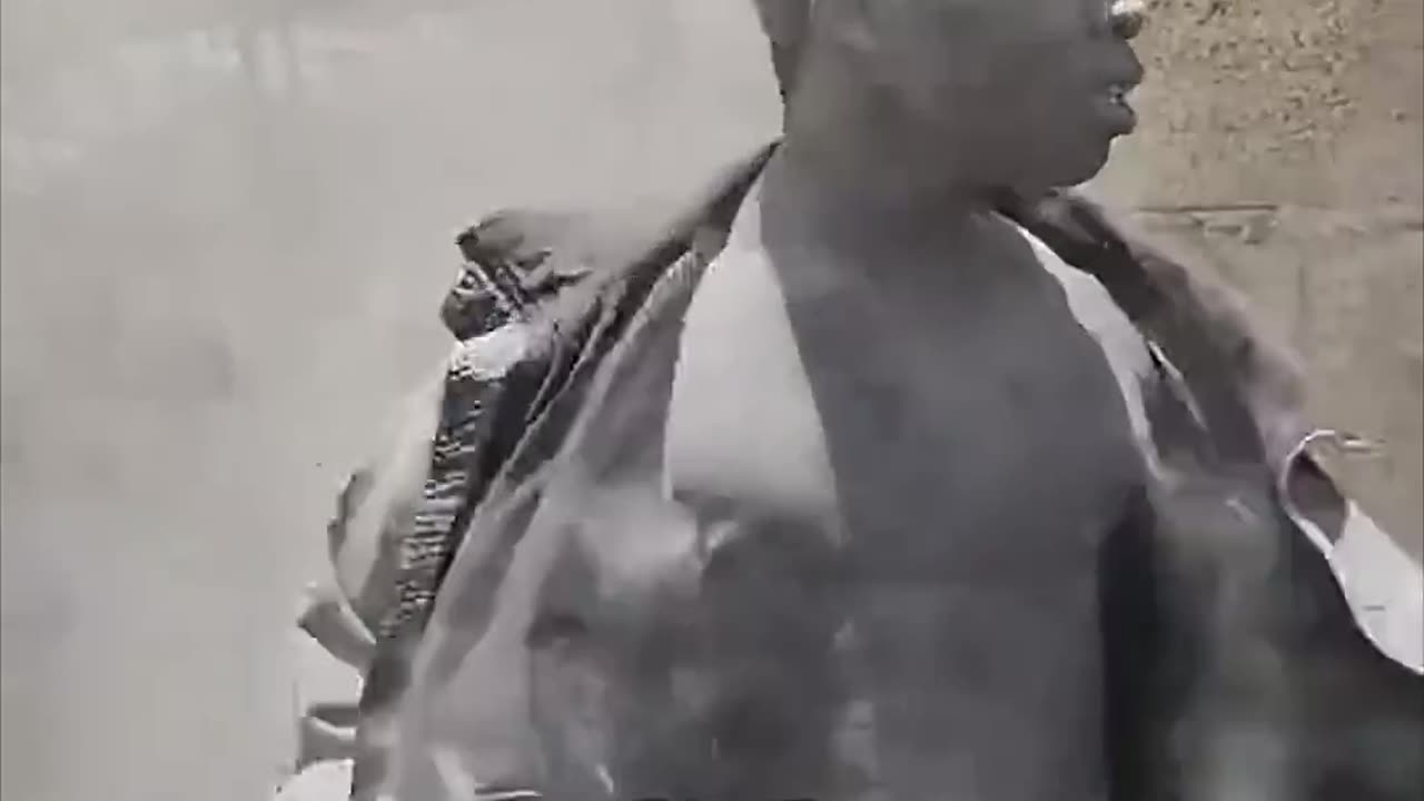 Turning Everyday Dust Into Viral Gold