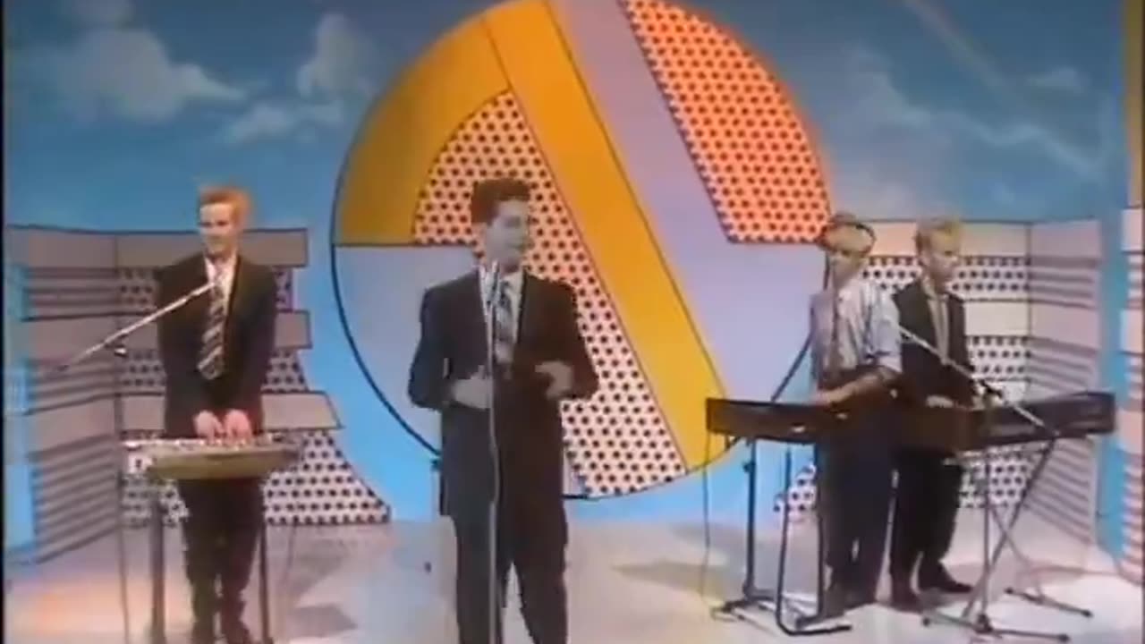 Depeche Mode - Just Can't Get Enough (Live Swap Shop 1981) #80s #synthpop