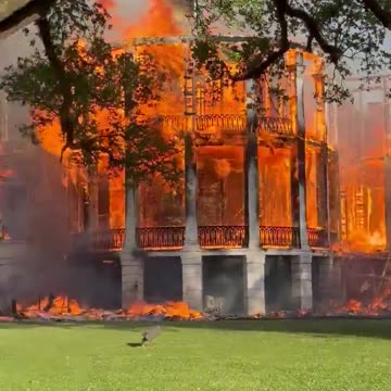 Massive fire erupts at HISTORIC Nottoway Resort Plantation