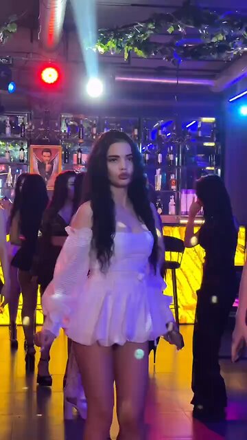 #tiktoktrend #trend #outdoors #ocean #StarsEverywhere #tiktok #foryou#dance #vannda #cutegirl#remix