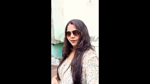 Yun Hi akadti Hai ladki kadak Hai tu