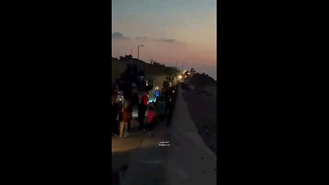 According to estimates, 20k Gazans headed south during the night and early morning