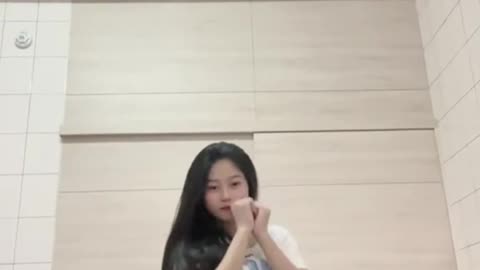 ngapain pusing mikirin hidup wkwkwkkwk