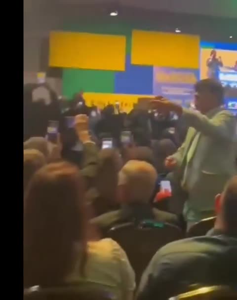 2025/05/20 - O “governo do amor” que perde cada vez mais apoio e respeito.