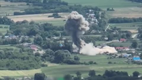 ✈️💣💥 Ukrainian aviation struck Russian position in Belgorod region with GBU JDAM bomb!