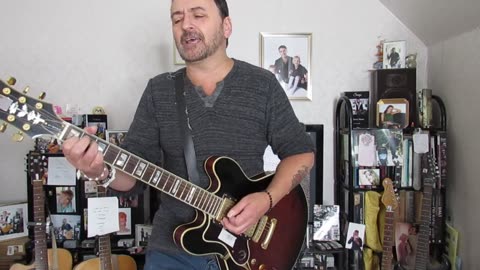 Paul Murphy - 'Wake Up Baby (And Smell The Dead Roses)' . [Take 2]