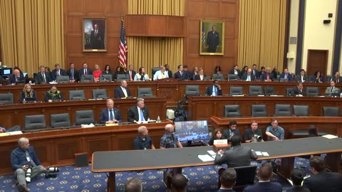Kash Patel Faces FBI Firestorm: Congress Showdown & Partisan Divide | US Politics | AT USA News
