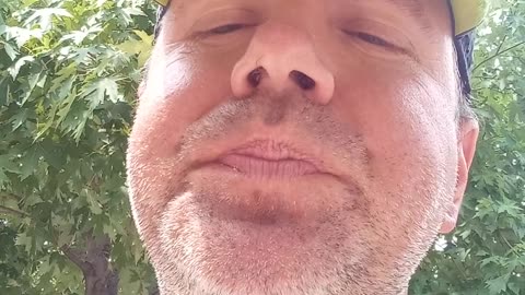 FOOD REVIEW: WARHEADS BLUE RASPBERRY CUBES