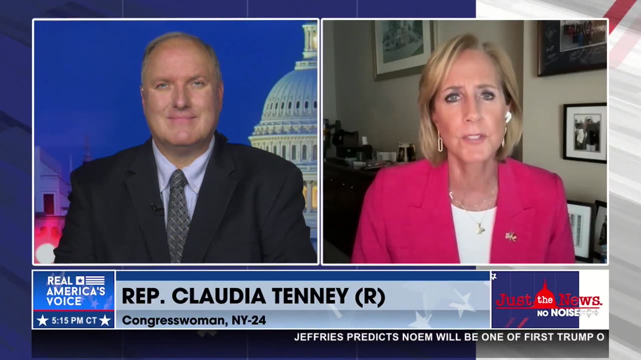 DONALD TRUMP IS A LEADER WITH A CLEAR VISION