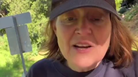 Democrat political activist Jessica Craven with 433,000 followers is intentionally lying about