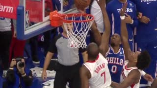 Houston Rockets Kevin Durant blocks Philadelphia 76ers Tyrese Maxey's game winning layup