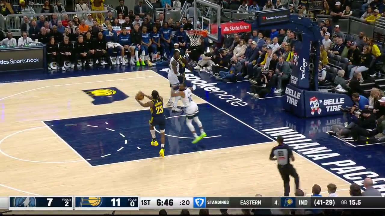 NBA - Haliburton hits the full-court outlet 👀