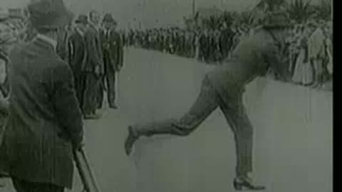 Charlie Chaplin – Kid Auto Races at Venice (1914) | First Appearance of The Tramp | Public Domain