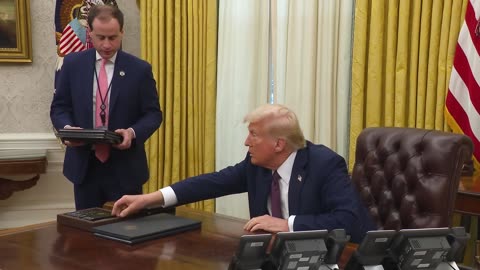 📜 PRESIDENT TRUMP SIGNS EXECUTIVE ORDERS | January 23, 2025! 🇺🇸🏛️