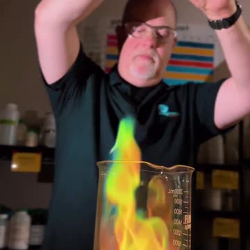 COMBINED METAL COMPOUNDS AND COLORFUL CHEMICAL REACTIONS