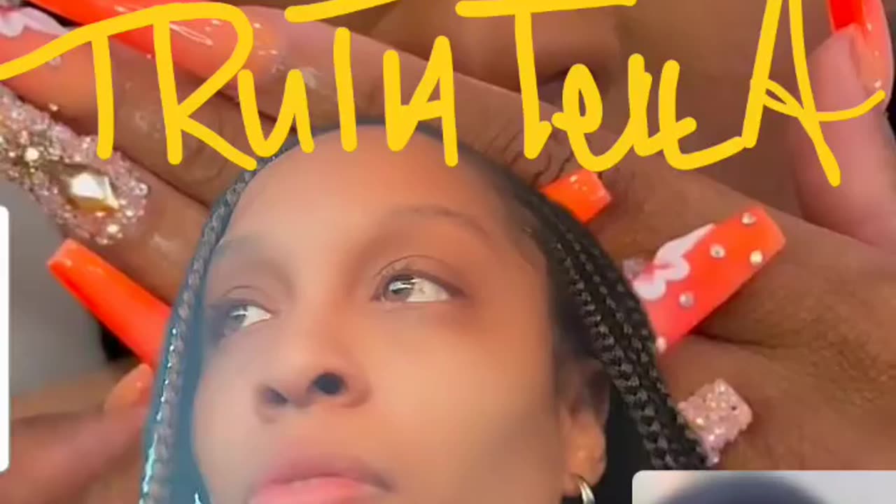 CRASHOUT DUMMY TRAP CECE TAKES $200 SUPPORTERS SENT HER FOR PLANE TICKET & GETS NO CAP NAME TATTOOED ON HER NOW CURSING OUT HER SUPPORTERS WHO ARE MAD PT. 1