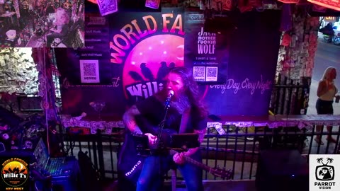 LIVE Music Everyday!