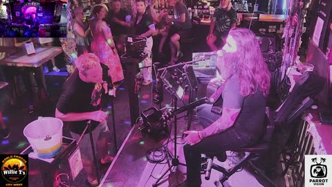 LIVE Music Everyday!