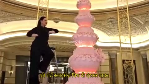 She Bakes World’s Biggest Cake