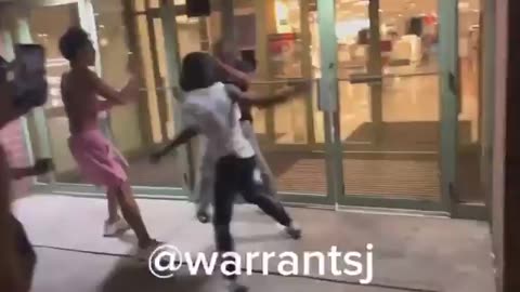 Security Guard Tries to Meet a 13-Year-Old Girl at Work — Gets JUMPED on the Spot 😳🚨