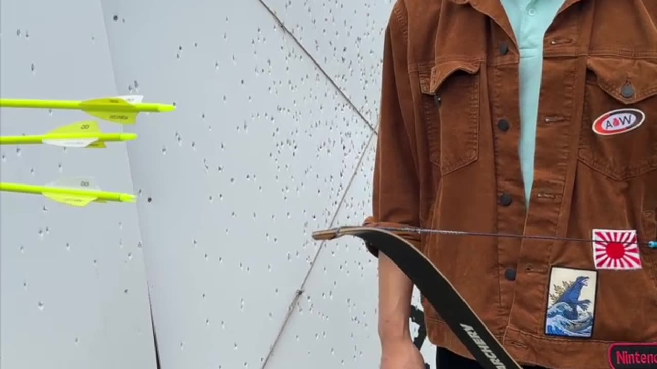 🏹 Watch the arrow fly in slow motion as focus and strength meet the bullseye!