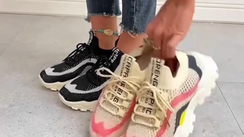 Women's casual sports shoes