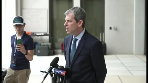 Ghislaine Maxwell's attorney speaks after the second day meeting with DOJ