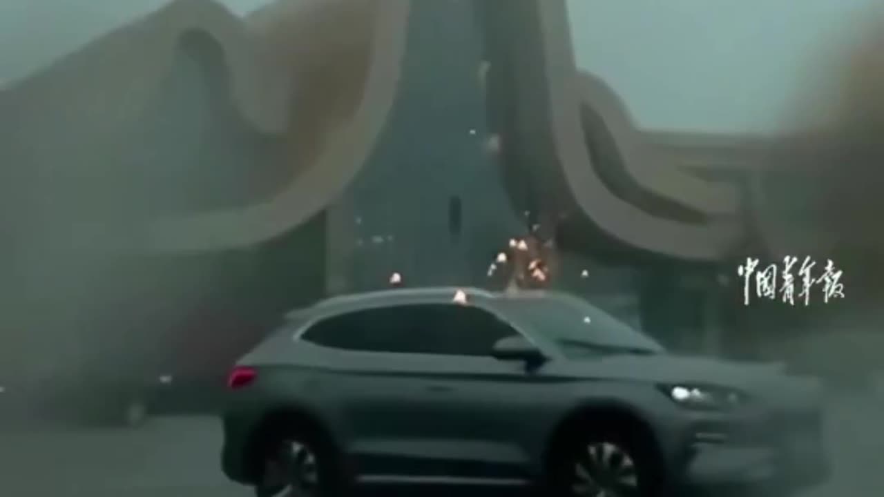 A lightning struck a car three times.