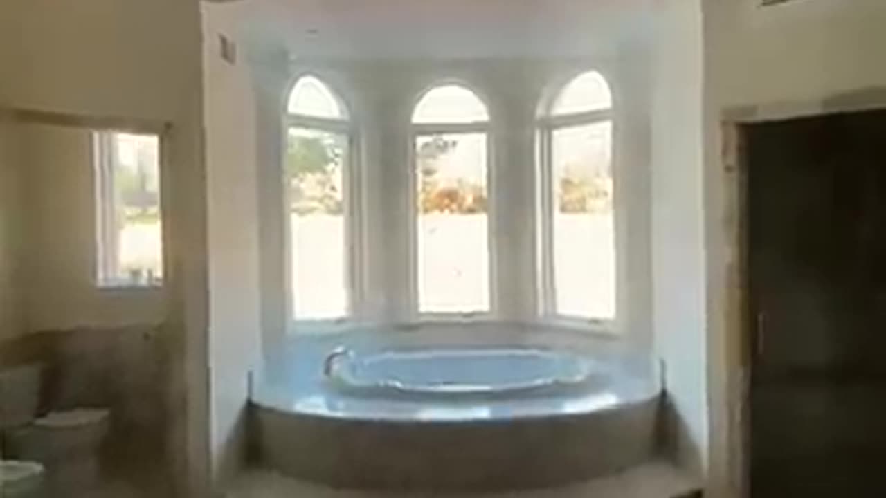 i explored a abandoned mansion...