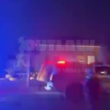 A blue ford Everest was parked in Darmain Drive around 7pm and casing houses.