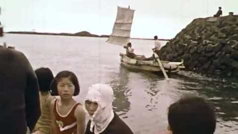 1975 HAENYEO on the island of JEJU ( Families Of The World Korea )
