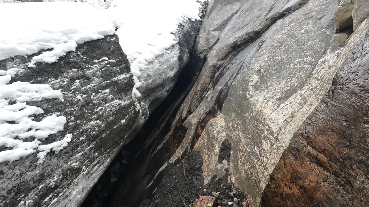 Next to the Cayesh/Maparaju glacier #Huaraz