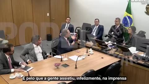 Durante o depoimento do fundador do Banco Master, Daniel Vorcaro, à Polícia Federal, o advogado de defesa Roberto Podval afirmou que seu cliente não revelaria a senha do celular apreendido na operação Compliance Zero. Para a defesa, o acesso ao conte