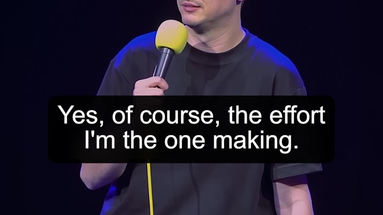 Cómo educar a un comunista en pleno show - Humorista Luciano Mellera