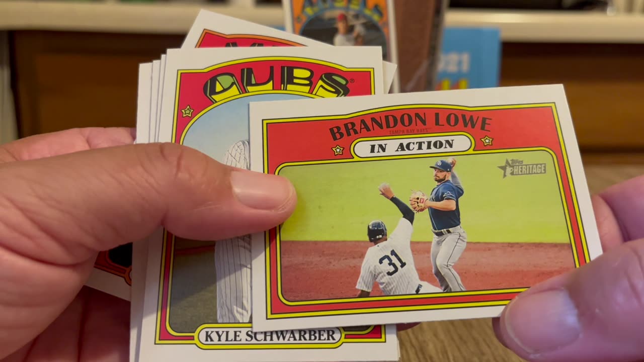 BASEBALL CARDS OPENING PACKAGES