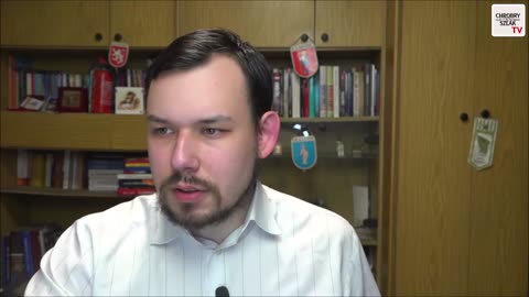 Flagi ukraińskie: można ściągać czy nie? Uważajmy na treści w internecie - Komentarz Narodowy