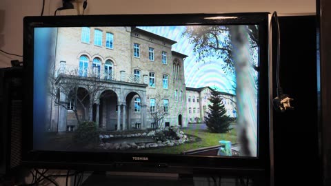 Look at a working Toshiba 37AV504DB 37 Inch HD Ready LCD Freeview TV with remote on HDMI in HD