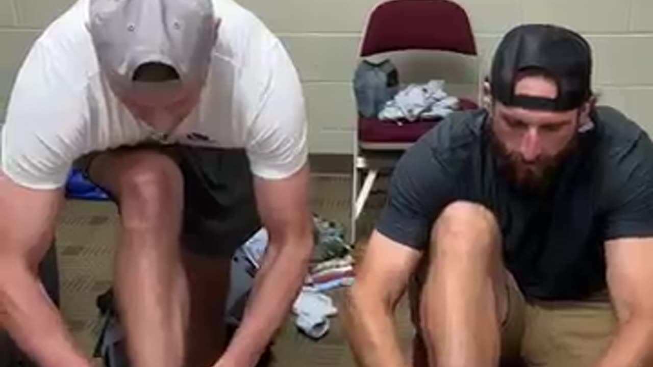 Shocking: Is Sparky a psychopath for tying shoes like this???