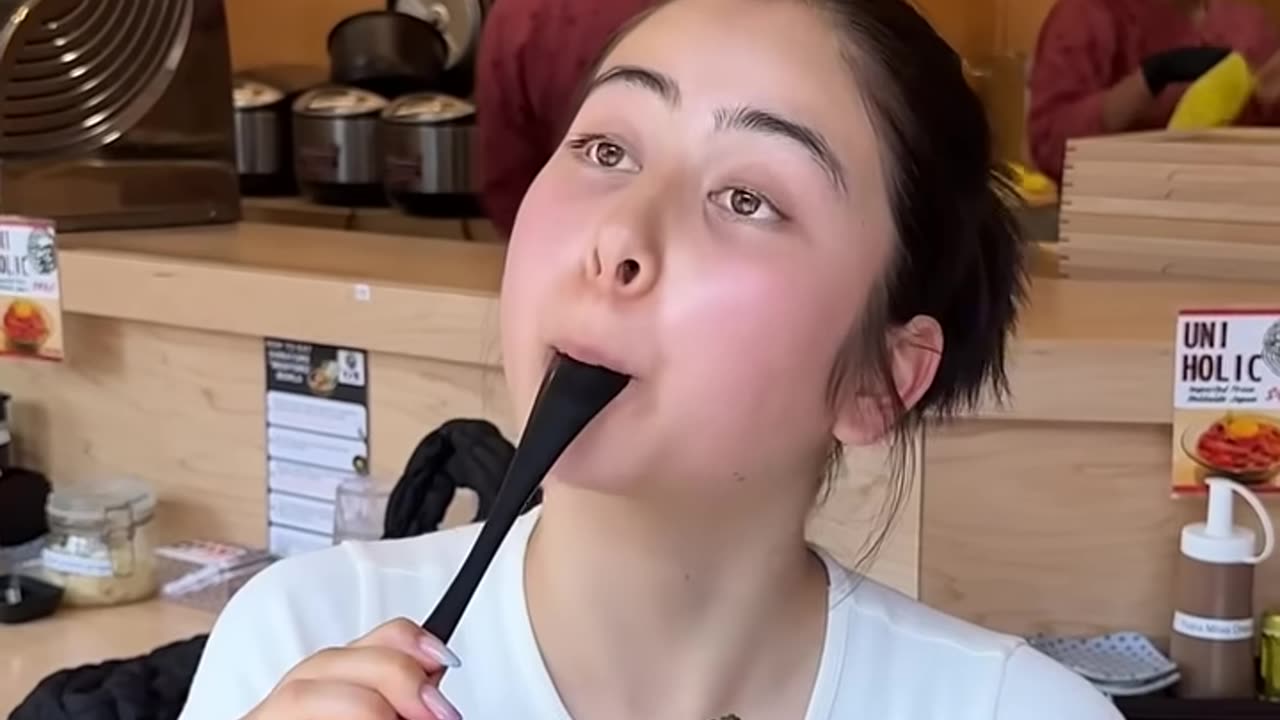 I’ll eat with my hands next time 🥴 #sofimanassyan #funny #relatable